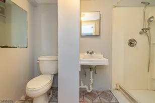 92 Mallory Ave, Jersey City, NJ 07304 - Photo 9