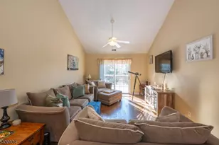 25 Oak Point Dr, Hamburg, NJ 07419 - Photo 11