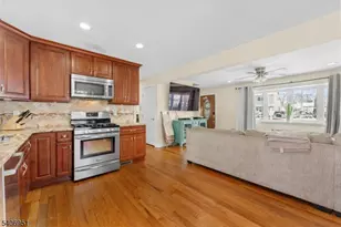 186 10th Ave, Hawthorne, NJ 07506 - Photo 11