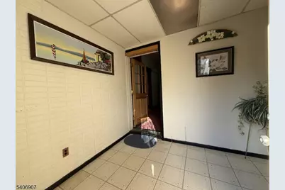 63 Sunnyside Ter, East Orange, NJ 07018 - Photo 3