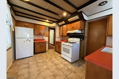 63 Sunnyside Ter, East Orange, NJ 07018 - Photo 7