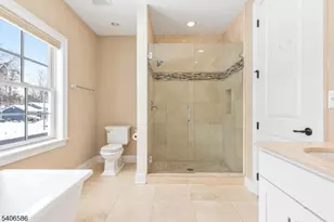 93 Edgewood Dr, Florham Park, NJ 07932 - Photo 21