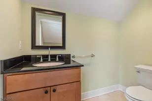 93 Edgewood Dr, Florham Park, NJ 07932 - Photo 29