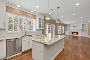 93 Edgewood Dr, Florham Park, NJ 07932 - Photo 7