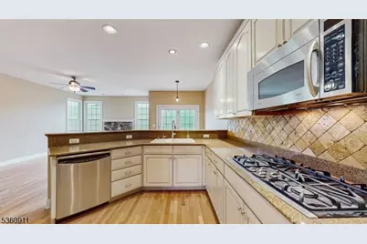 104 Briar Ct, Hardyston Township, NJ 07419 - Photo 9