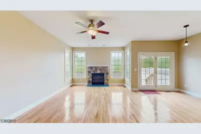 104 Briar Ct, Hardyston Township, NJ 07419 - Photo 11