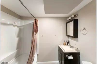 420 Hollywood Ave, Hillside, NJ 07205 - Photo 17