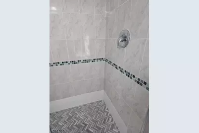 111 E 13th St, Linden, NJ 07036 - Photo 17