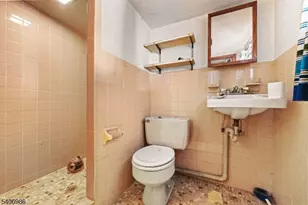 22 Arthur St, Clifton, NJ 07011 - Photo 17