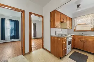 22 Arthur St, Clifton, NJ 07011 - Photo 5