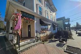 21 Leigh St, Clinton, NJ 08809 - Photo 1