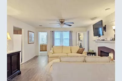 13 N 4th Ave, Manville, NJ 08835 - Photo 9