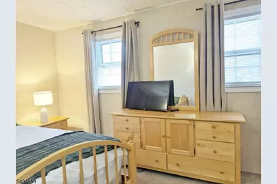 13 N 4th Ave, Manville, NJ 08835 - Photo 11