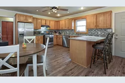 9 Scalza Ln, Lincoln Park, NJ 07035 - Photo 3