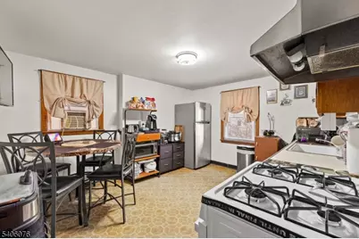 19 Inwood St, Clifton, NJ 07011 - Photo 7