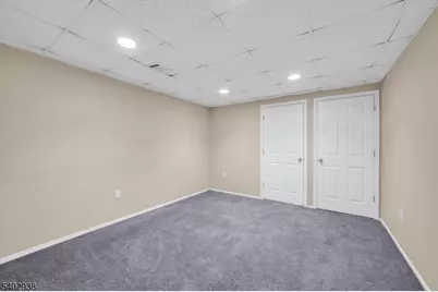 52 Gordon Cir, Parsippany, NJ 07054 - Photo 21