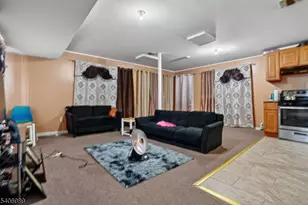 26-28 Clinton Pl, Newark, NJ 07108 - Photo 7