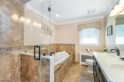 15 Saint Michaels Pl, Clifton, NJ 07013 - Photo 7