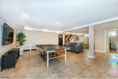 15 Saint Michaels Pl, Clifton, NJ 07013 - Photo 17