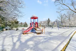 255 Resnik Ct, Franklin Township, NJ 08873 - Photo 27