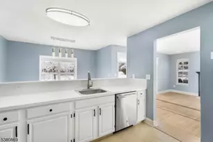 255 Resnik Ct, Franklin Township, NJ 08873 - Photo 9