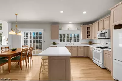 842 Madison Ave, Bridgewater Twp., NJ 08807 - Photo 11