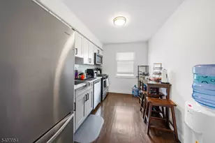 25 Evelyn Ct, Maplewood, NJ 07040 - Photo 17