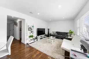 25 Evelyn Ct, Maplewood, NJ 07040 - Photo 3