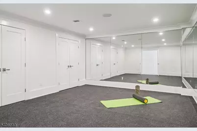 39 Westmount Dr, Livingston, NJ 07039 - Photo 43