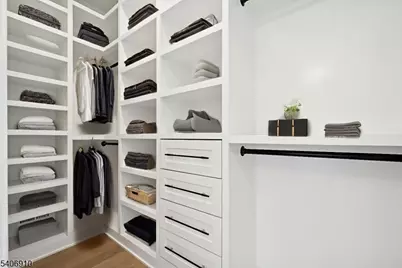 39 Westmount Dr, Livingston, NJ 07039 - Photo 17