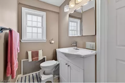 16 Parkview Pl, Passaic, NJ 07055 - Photo 17