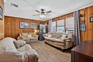 16 Parkview Pl, Passaic, NJ 07055 - Photo 11