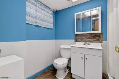 16 Parkview Pl, Passaic, NJ 07055 - Photo 27