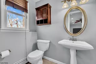 28 Toby Dr, Roxbury Township, NJ 07876 - Photo 13