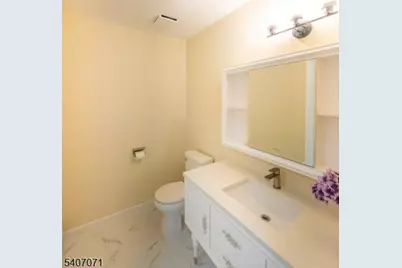 220C Manchester Ln, Monroe Township, NJ 08831 - Photo 17
