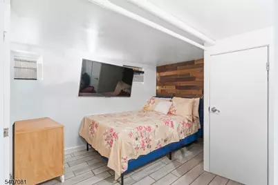 32 Elmwood Ter, Irvington, NJ 07111 - Photo 19