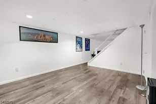 1 Oak Grove Rd, Raritan Township, NJ 08822 - Photo 19