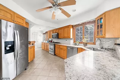 1 Oak Grove Rd, Raritan Township, NJ 08822 - Photo 3