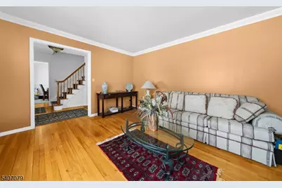 1 Oak Grove Rd, Raritan Township, NJ 08822 - Photo 9