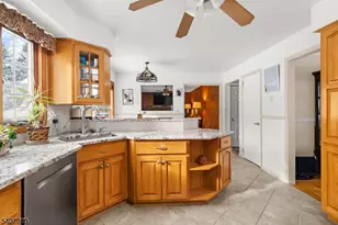 1 Oak Grove Rd, Raritan Township, NJ 08822 - Photo 5