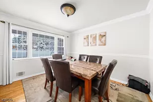 1 Oak Grove Rd, Raritan Township, NJ 08822 - Photo 7