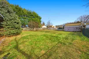 70 Weinmanns Blvd, Wayne, NJ 07470 - Photo 37