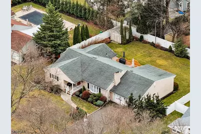 336 Roberts Ln, Scotch Plains Township, NJ 07076 - Photo 3