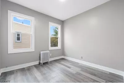 337 Leslie St, Newark, NJ 07112 - Photo 11