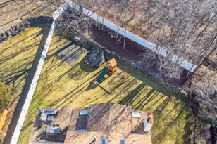 47 Chicopee Dr, Wayne Twp., NJ 07470 - Photo 41