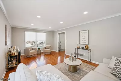 47 Chicopee Dr, Wayne Twp., NJ 07470 - Photo 5