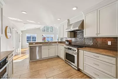 47 Chicopee Dr, Wayne Twp., NJ 07470 - Photo 13