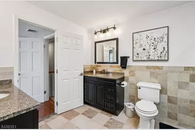 47 Chicopee Dr, Wayne Twp., NJ 07470 - Photo 23