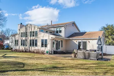 47 Chicopee Dr, Wayne Twp., NJ 07470 - Photo 33