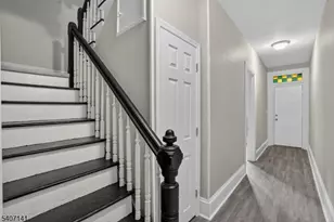 21 Reese Ct, Phillipsburg, NJ 08865 - Photo 5